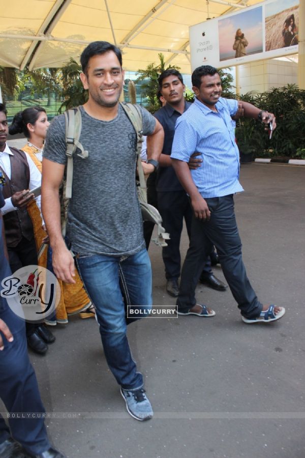 Mahendra Singh Dhoni was spotted at Airport