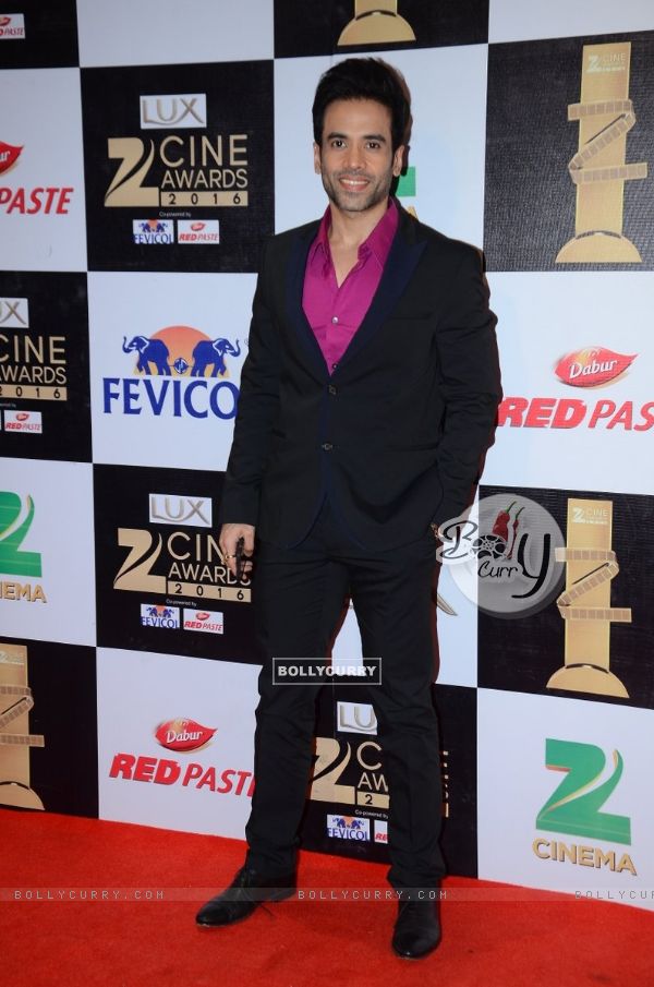 Tusshar Kapoor at Zee Cine Awards 2016