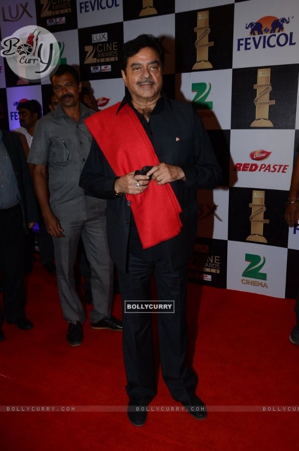 Shatrughan Sinha at Zee Cine Awards 2016