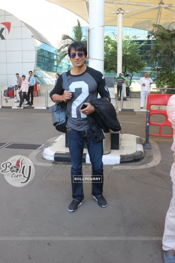Sonu Sood Snapped at Airport