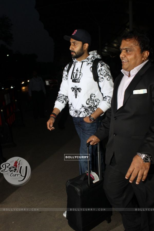 Abhishekh Bachchan Snapped at Airport