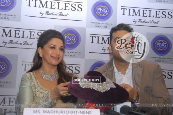 Madhuri Dixit Ties Up with PNG Jewellers to Lauch Her Own Jewellery Line 'TIMELESS'