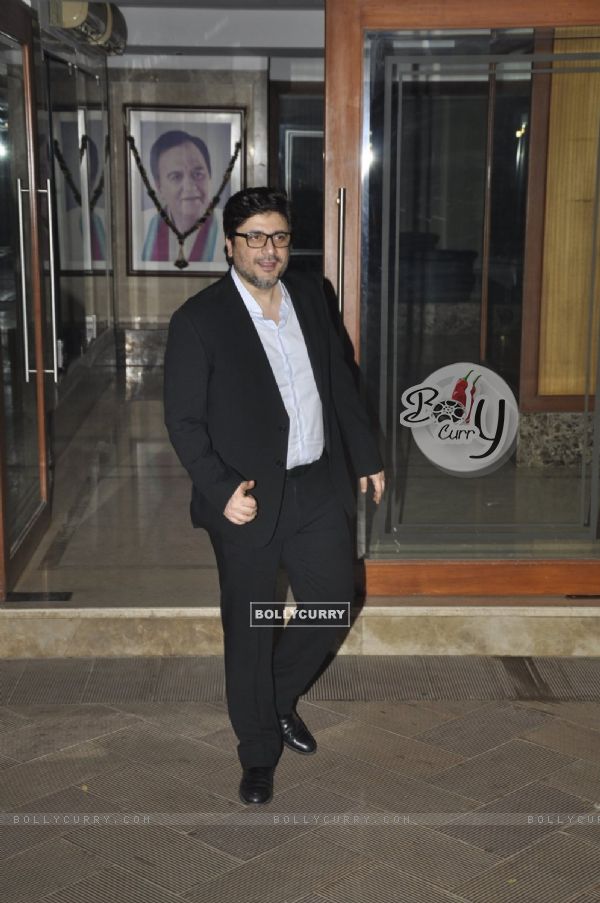 Goldie Behl meets  Sanjay Dutt at his Residence!