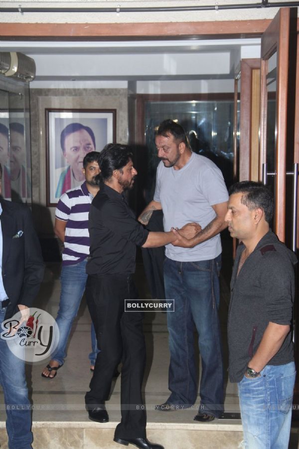 SRK Greets Sanjay Dutt at his Residence Post his release from Yerwada Jail