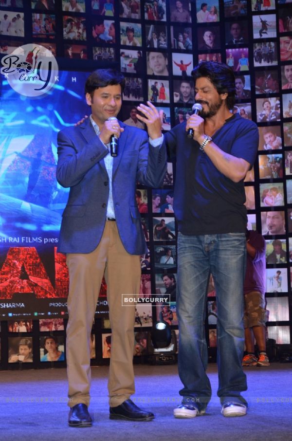 Shah Rukh Khan at Trailer Launch of 'FAN' (397968)