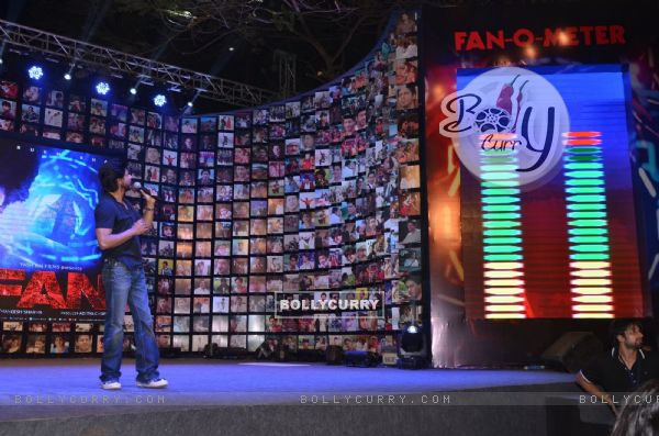 Shah Rukh Khan at Trailer Launch of 'FAN' (397970)