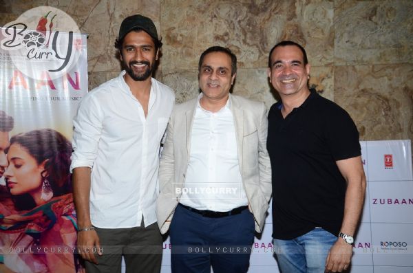 Vicky Kaushal and Manish Choudhary at Special Screening of 'Zubaan' (398201)