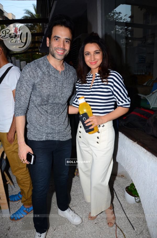 Tusshar Kapoor and Tisca Chopra at Launch of Maria Goretti's Book 'From my kitchen to yours'