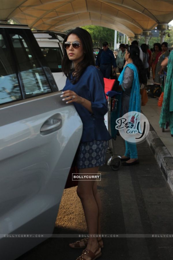 Mira Rajput Kapoor Snapped at Airport