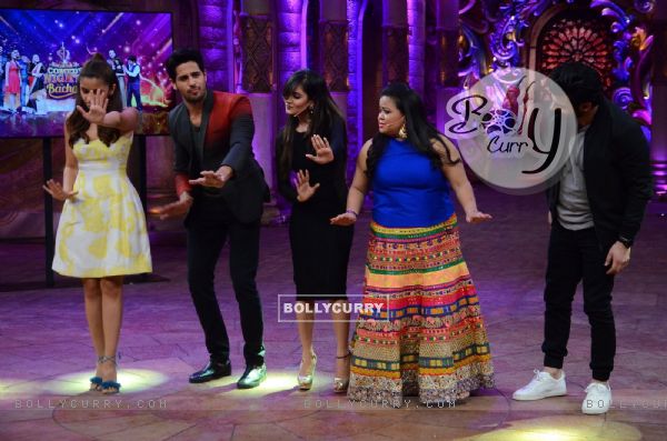 Sidharth Malhotra, Fawad Khan and Alia Bhatt at Comedy Nights Bachao for Kapoor & Sons Promotions (398864)