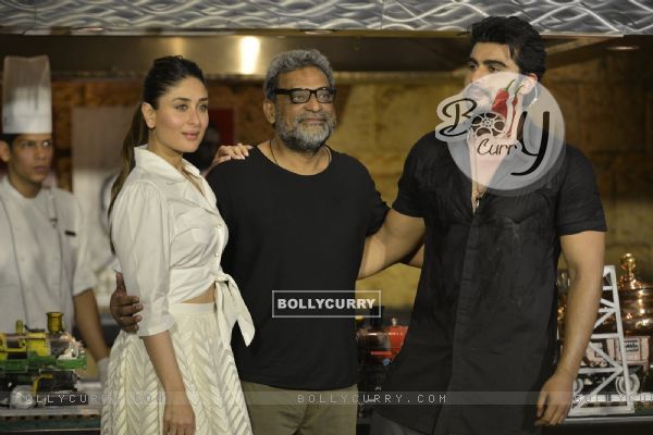 Arjun Kapoor, Kareena Kapoor! and R. Balki at Promotional Event of Ki and Ka (399347)