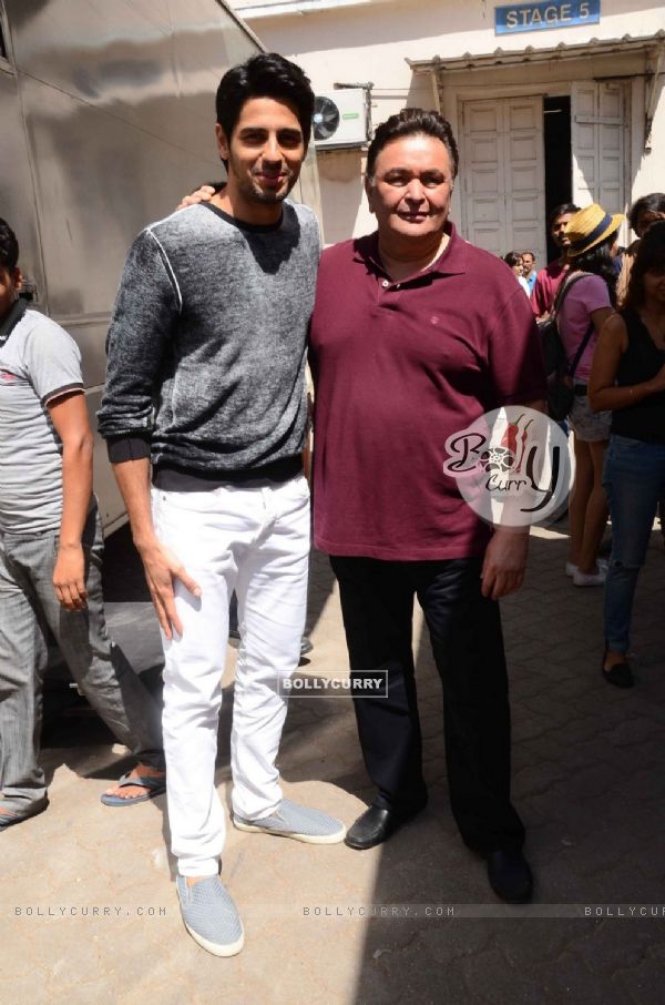 Sidharth Malhotra with Rishi Kapoor for Kapoor & Sons Promotions