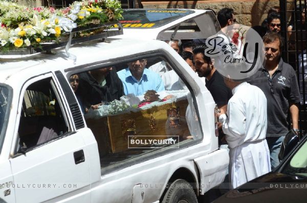Emraan Hashmi's Mothers Funeral