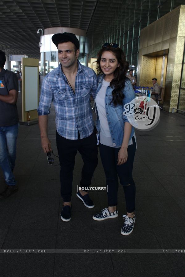 Rithvik Dhanjani and Asha Negi Snapped at Airport