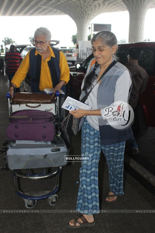 Naseeruddin Shah with Ratna Pathak Snapped at Airport