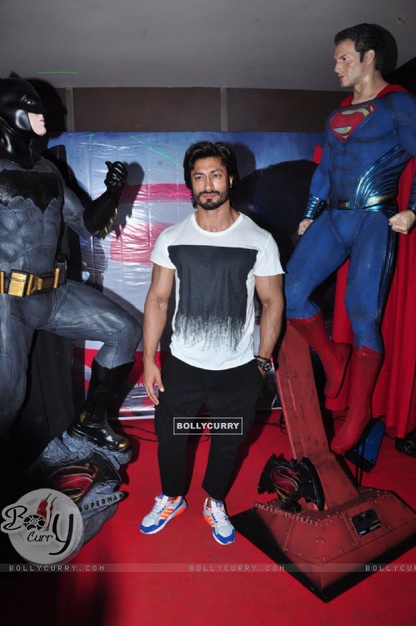 Vidyut Jamwal at Special Screening of Batman V Superman (400957)