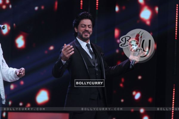 Shah Rukh Khan for Promotion of 'Fan' on 'Sa Re Ga Ma Pa' 2016 (401238)