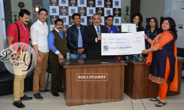 CID Felicitate the Winners of 'Shaatir Lekhak' Contest