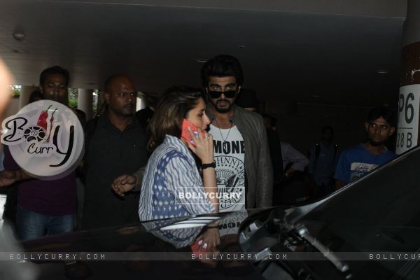 Airport Spotting: Handsome Arjun Kapoor and Pretty Kareena Kapoor