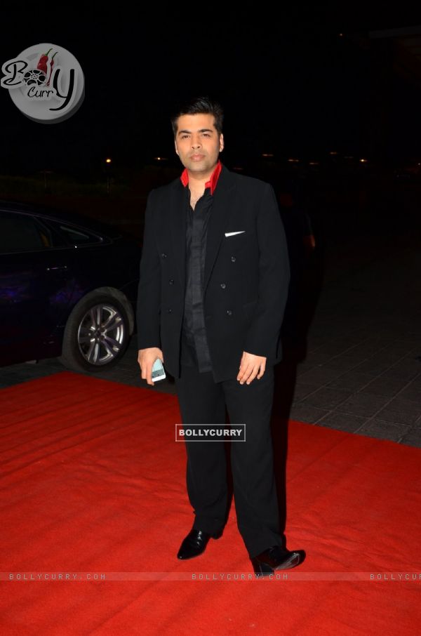 Karan Johar at Kapoor & Sons Success Bash (402105)