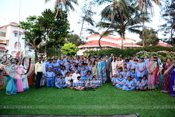 Juhi Chawla with Governor Shri Rao and AK Munshi Yojana Trust's Children