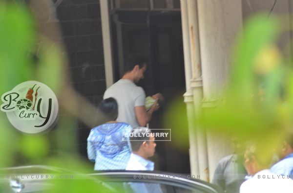Arpita Khan and Aayush Sharma arrives at Galaxy apartment with baby Ahil