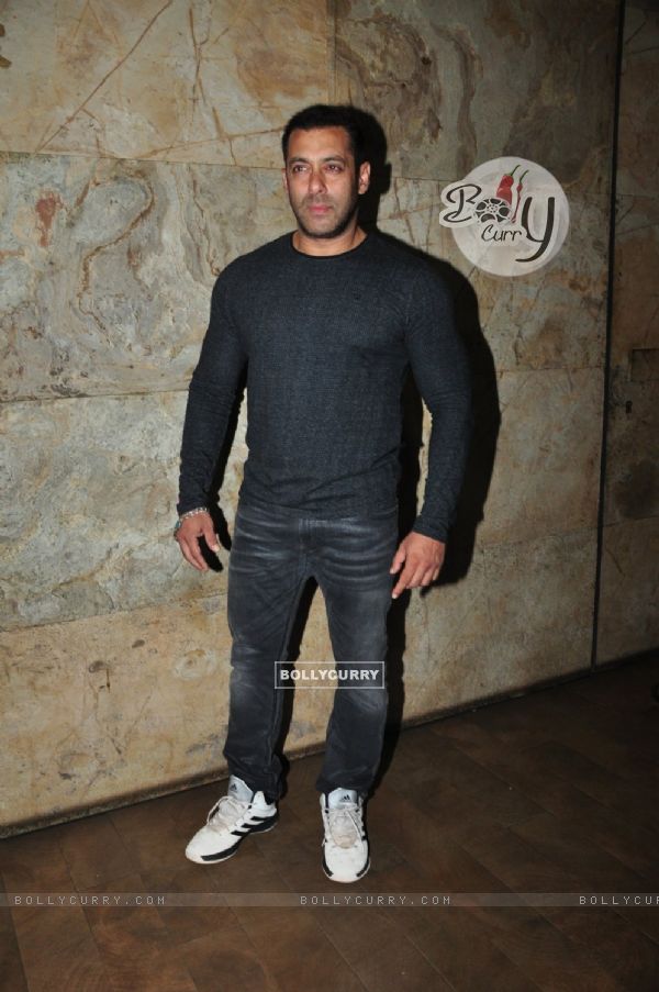 Salman Khan at Special Screening of 'The Jungle Book' (402687)