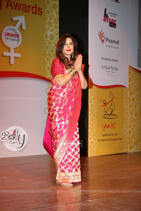 Zeenat Aman at Laadli Awards 2016