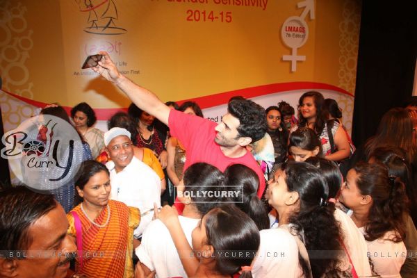 Aditya Roy Kapur at Laadli Awards 2016