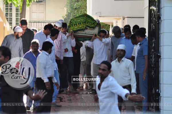 Funeral of Firoz Nadiadwala's Mother Munira Nadiadwala