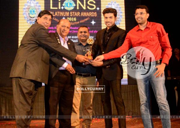 Gurmeet Choudhary felicitated at Lions Platinum Star Awards