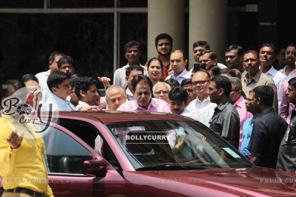 Dilip Kumar Discharged from Lilavati Hospital