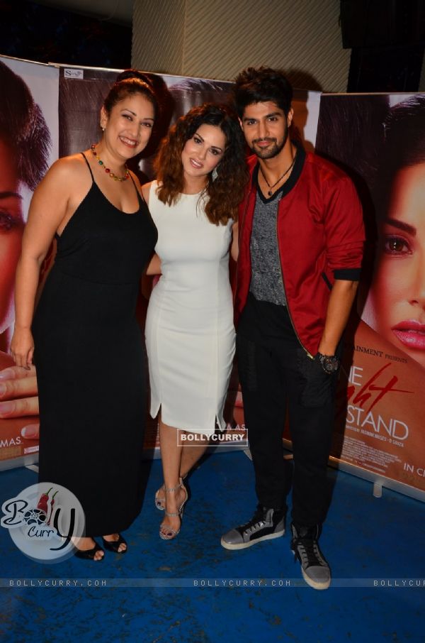 Sunny Leone and Tanuj Virwani at Promotions of the film 'One Night Stand' (404023)