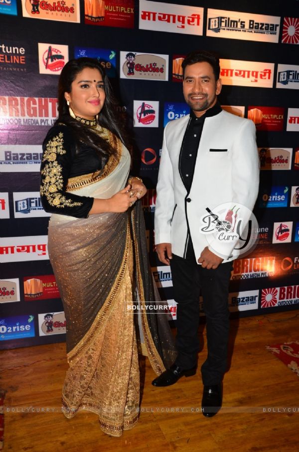 Bhojpuri Dinesh Lal Yadav with his wife Pakhi Hegde at Dada Saheb Phalke Awards
