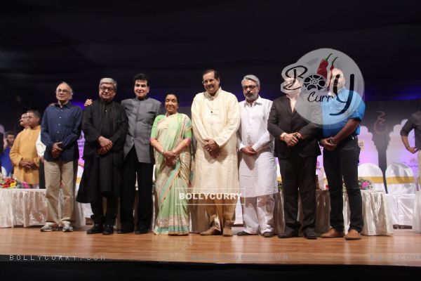 Asha Bhosle, Sanjay Leela Bhansali and Jeetendra at Dinanath Mangeshkar Award