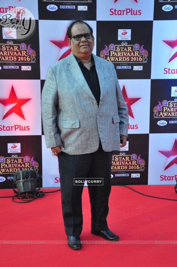 Satish Kaushik at Star Parivar Awards Red Carpet Event
