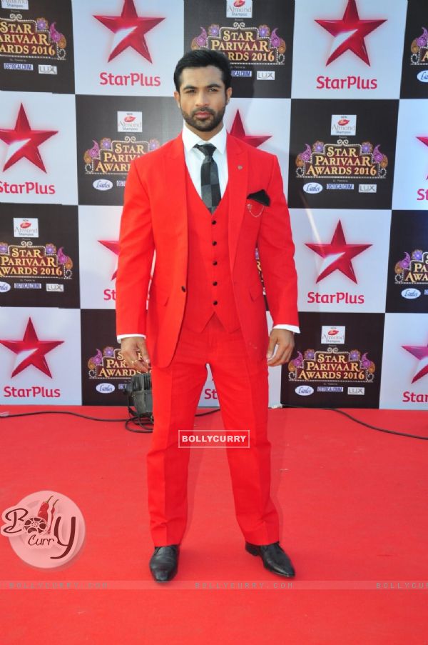 Mohammad Nazim at Star Parivar Awards Red Carpet Event