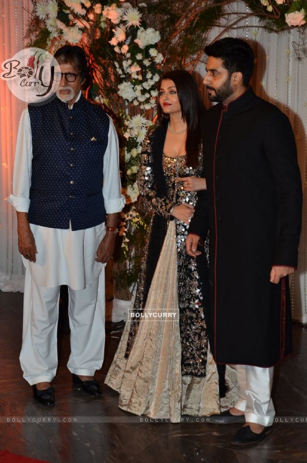 Bachchan Family at Karan - Bipasha's Star Studded Wedding Reception