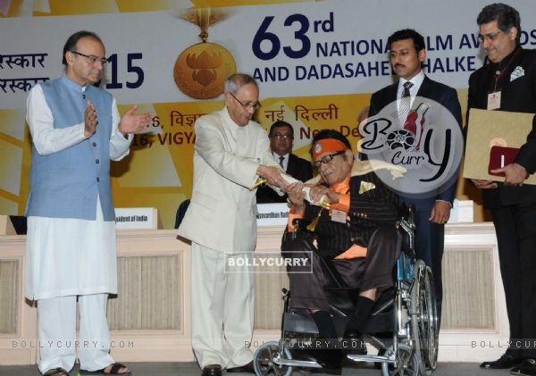 Manoj Kumar Felicitated with National Award