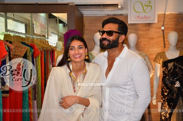 Athiya and Suneil Shetty at Abitare Art Gallery's Exhibition