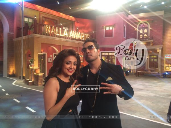 Monali Thakur with Mika Singh on the sets of 'Comedy Nights Live'