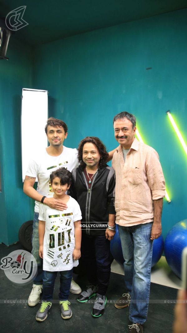 Sonu Niigam, Rajkumar Hirani, Kailash Kher and Neevan Nigam Shoot for Music Album 'Crazy Dil'
