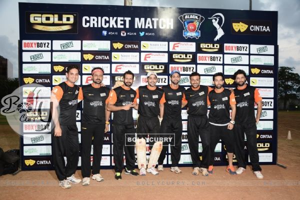Manav Gohil, Ashish Sharmaa, Jay Bhanushali and Karan Wahi Play Gold Cricket Charity Match For A Cau