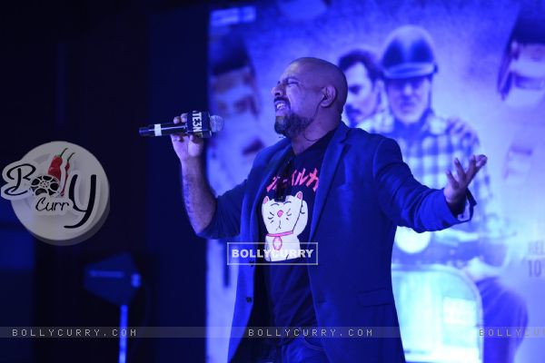 Vishal Dadlani Performs Song Launch of 'TE3N'