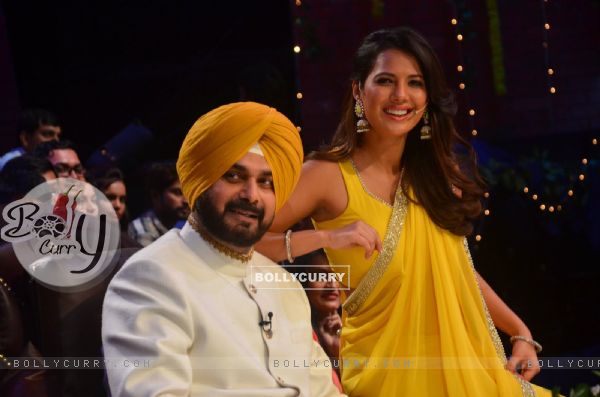 Navjot Singh Siddhu and Rochelle Maria Rao Have a Blast on the sets of 'The Kapil Sharma Show'