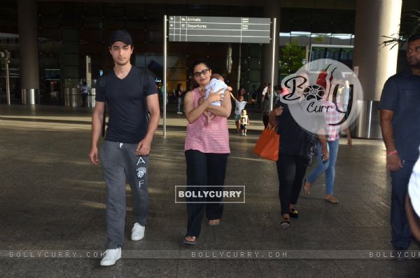 Alvira Khan Agnihotri and Arpita Khan Sharma with Baby Ahil Snapped at Airport
