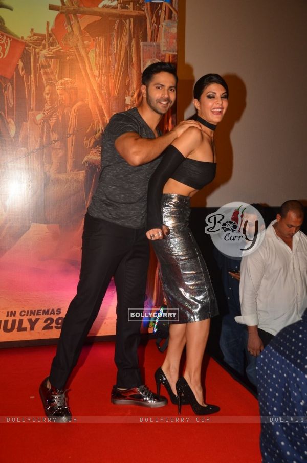 'DISHOOM' Trailer launch: Jacqueline Fernandes and Varun Dhawan! (407503)