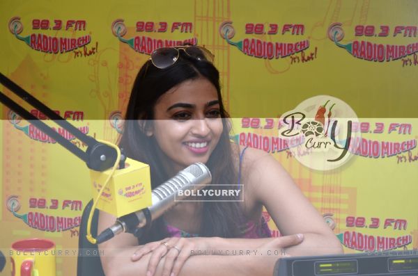 Radhika Apte goes live at Radio Mirchi for Promotions of 'Phobia' (407511)
