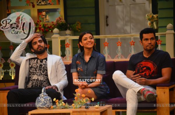 Randeep Hooda, Kajal Aggarwal & Armaan Malik 'Do Lafzon Ki Kahani' Team at 'The Kapil Sharma Show' (407934)