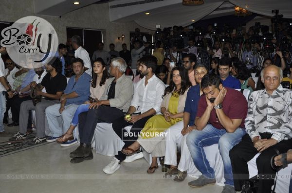 Celebs at Press Meet of IFTDA for Udta Punjab Controversy! (408117)